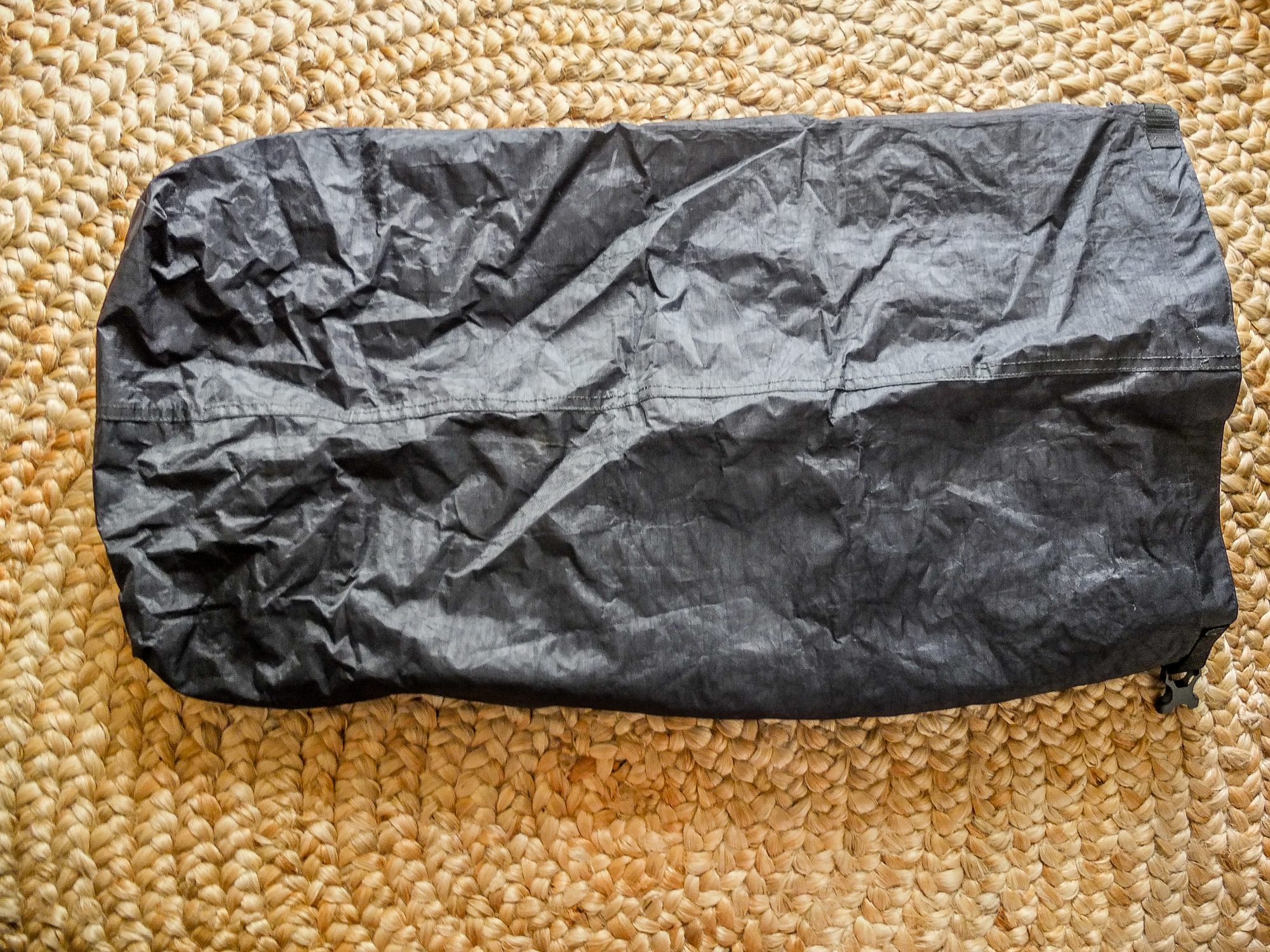 outlier minimal backpack