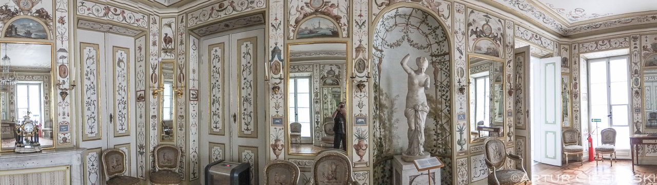 royal baths park in warsaw poland